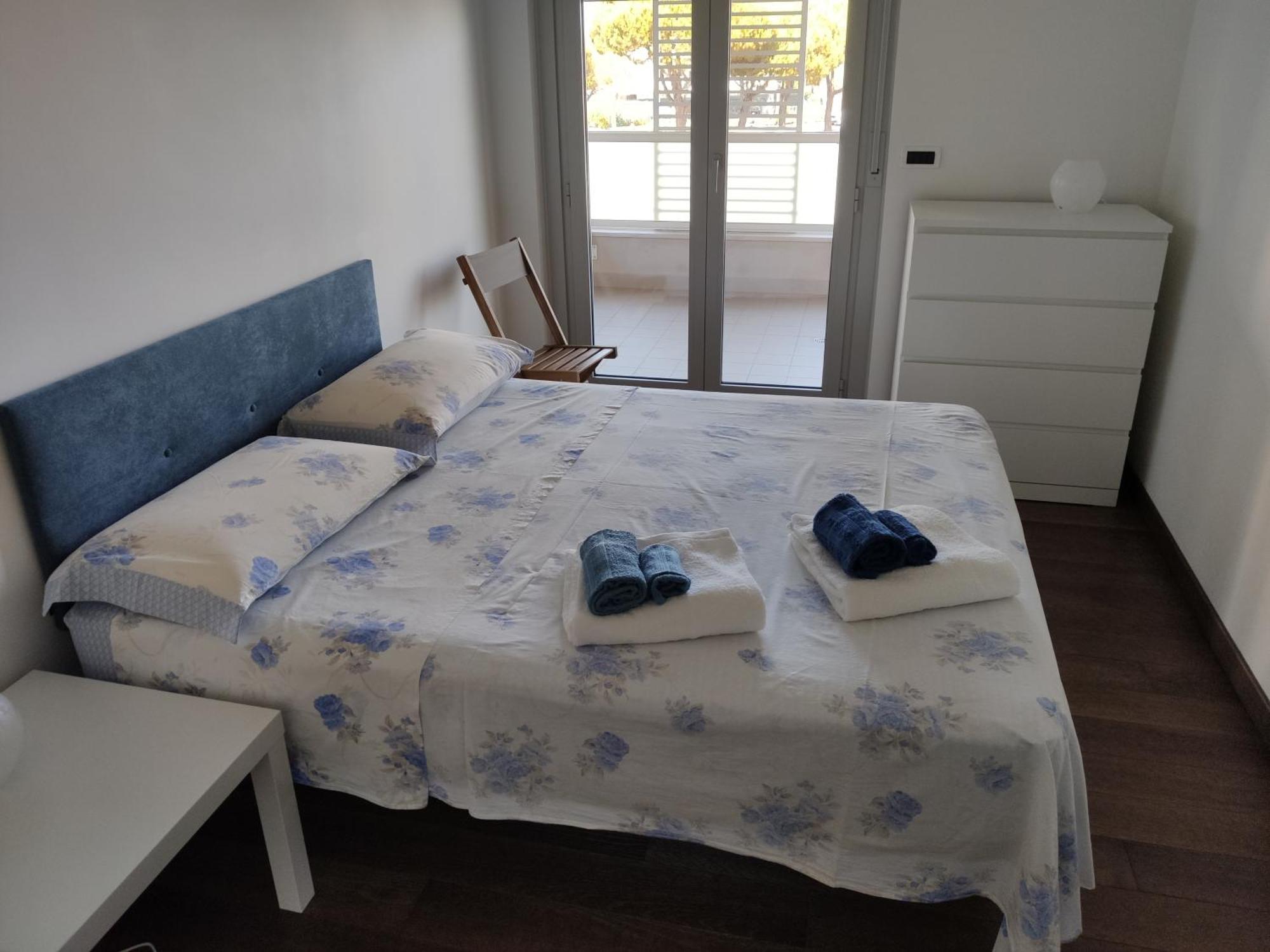 White-Blue Vibes, Seafront 2-Bedroom Apt Montesilvano Marina Exterior foto